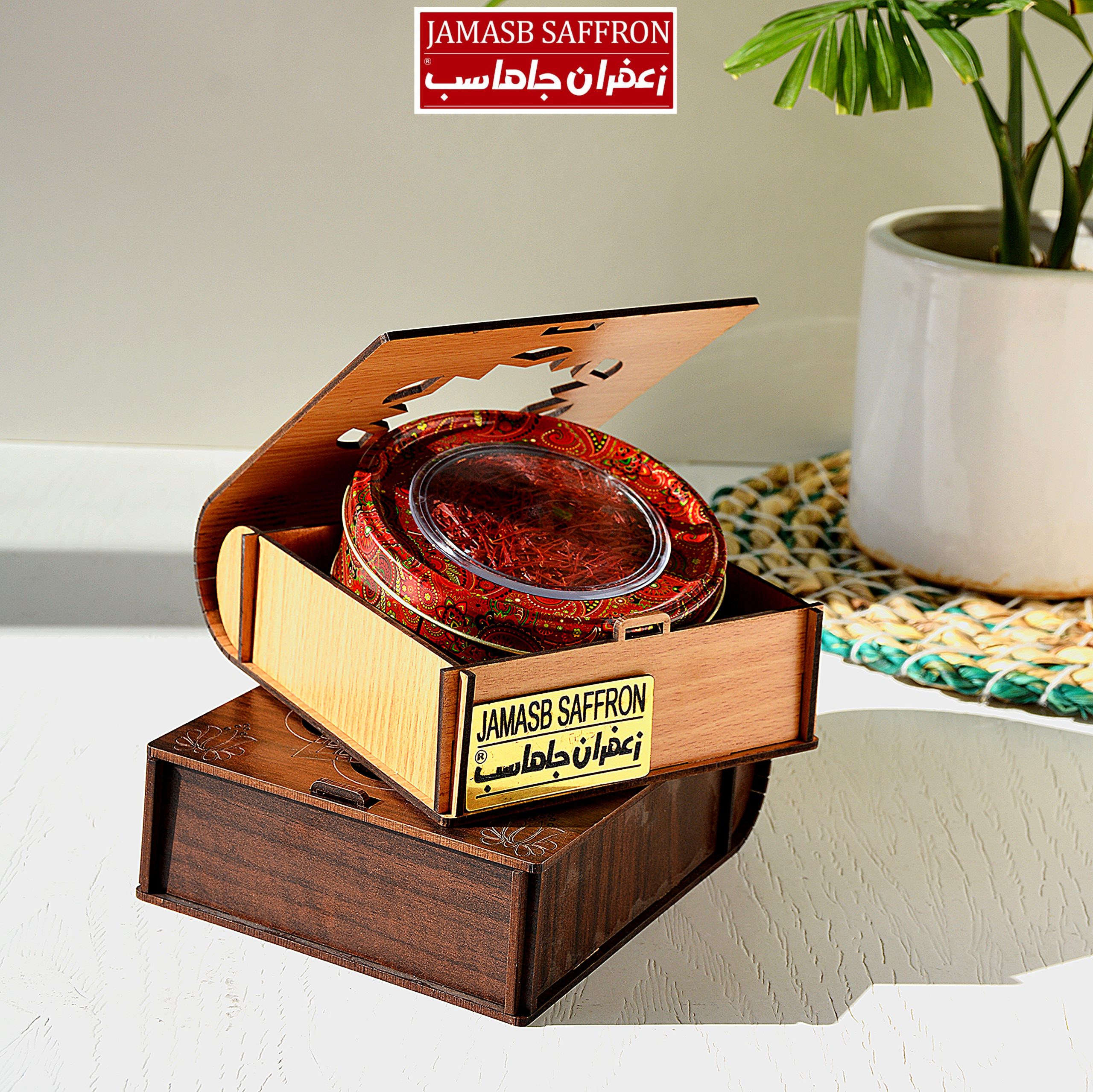 پک هدیه زعفران در جعبه چوبی با ظرف خاتم کاری