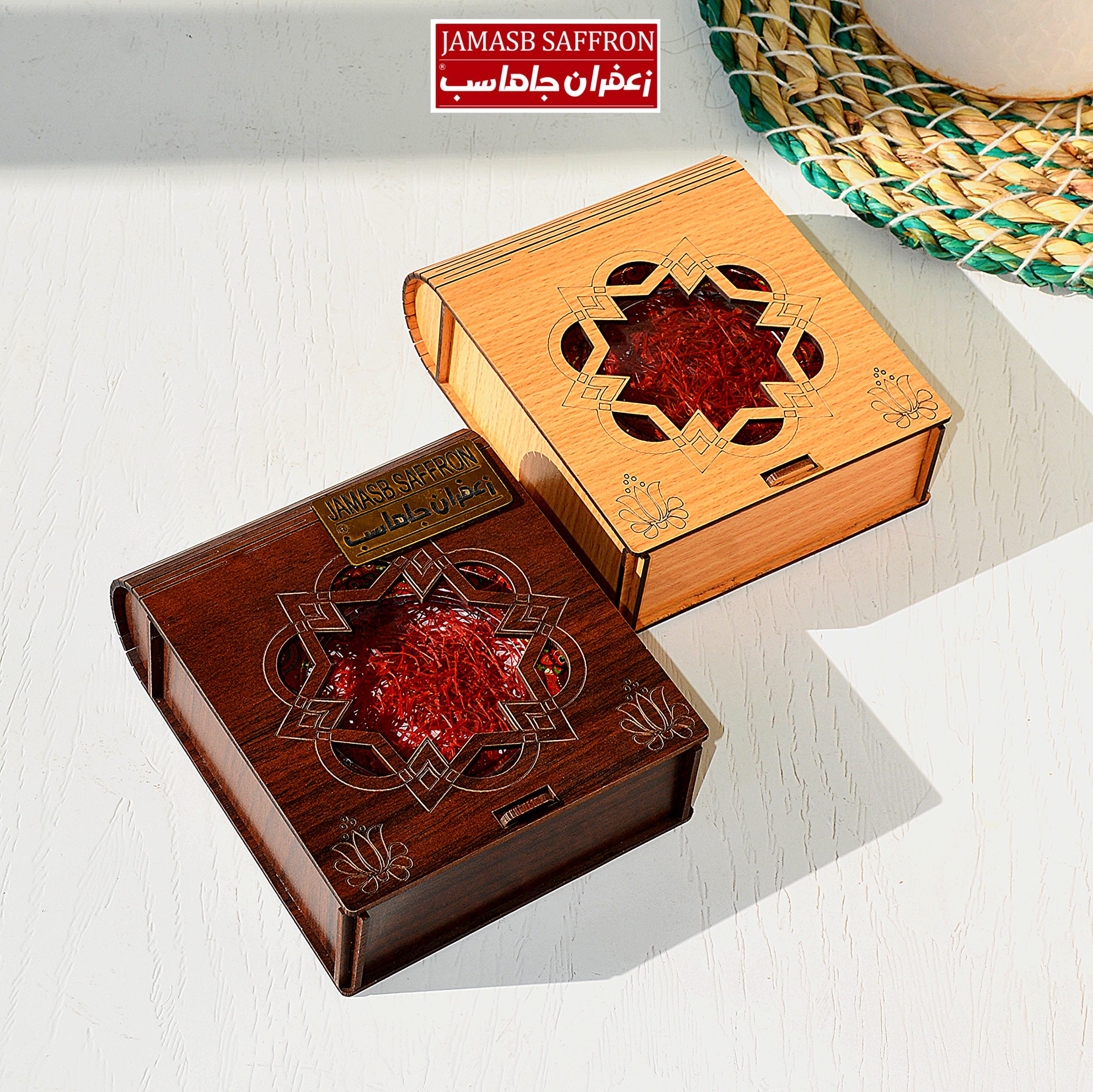 پک هدیه زعفران هنری (۱۵ گرم زعفران و جعبه خاتمکاری) - Image 4